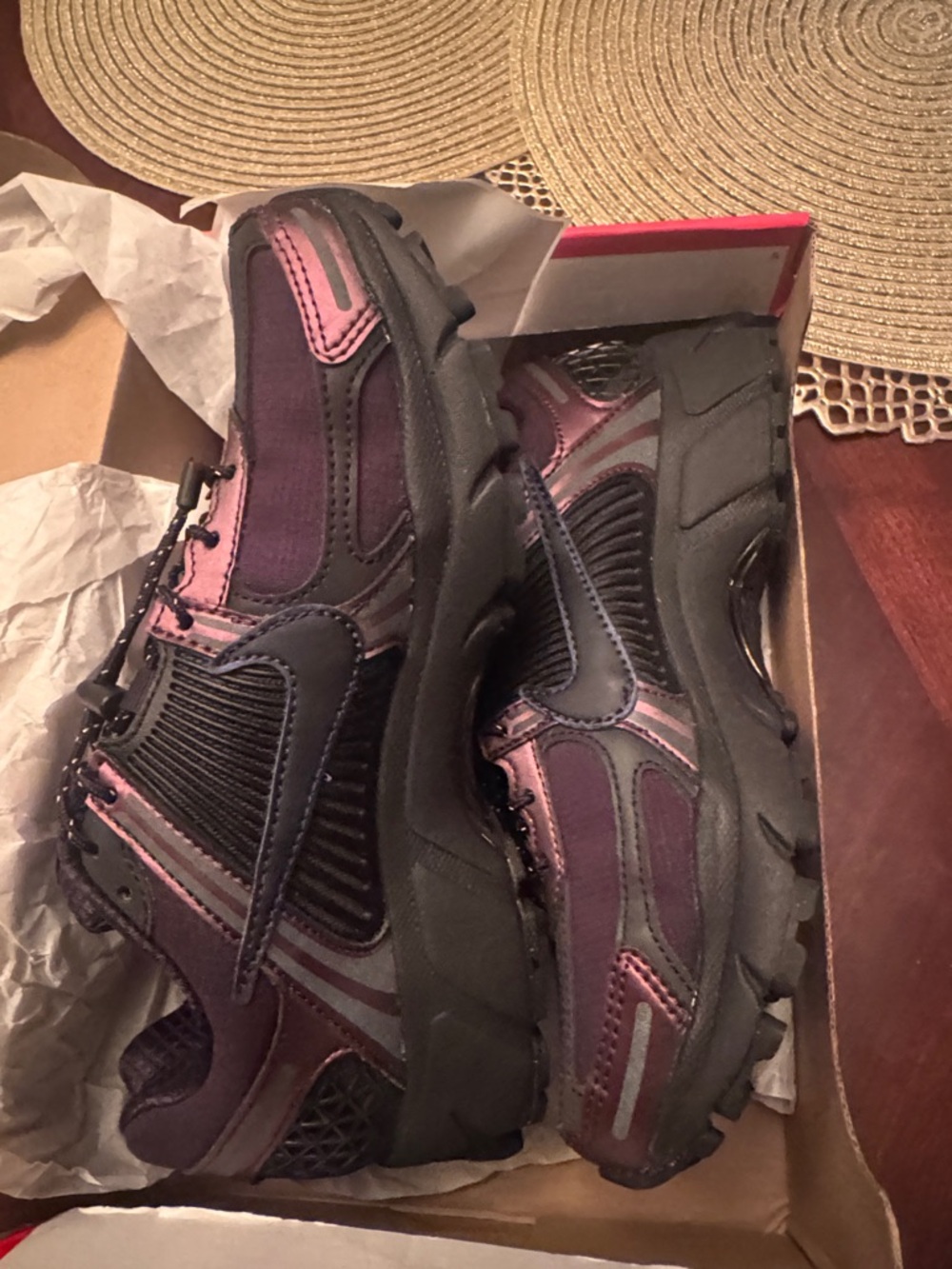 New Nike Zoom Vomero 5 Women's Black and Plum Athletic Sneakers - Picture 3 of 7
